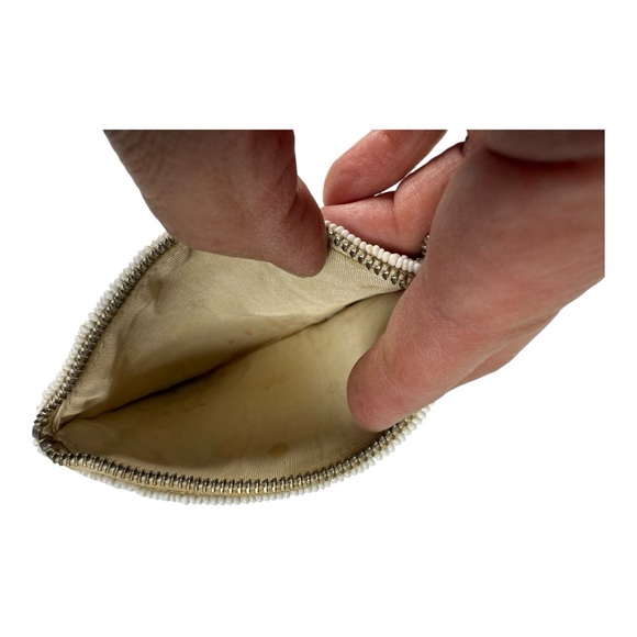 Art Deco White Beaded Clutch‎ - Picture 3 of 5